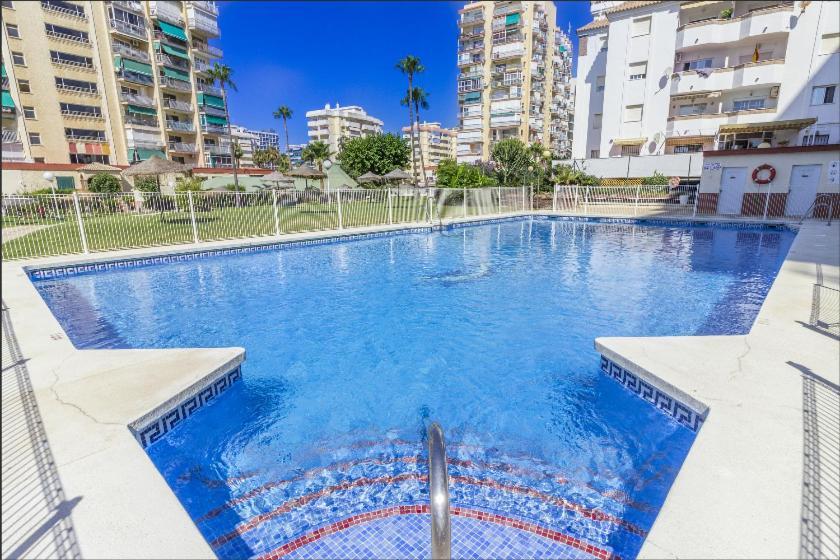 Apartamento En Benalmadena, Primera Linea De Playa Eksteriør billede